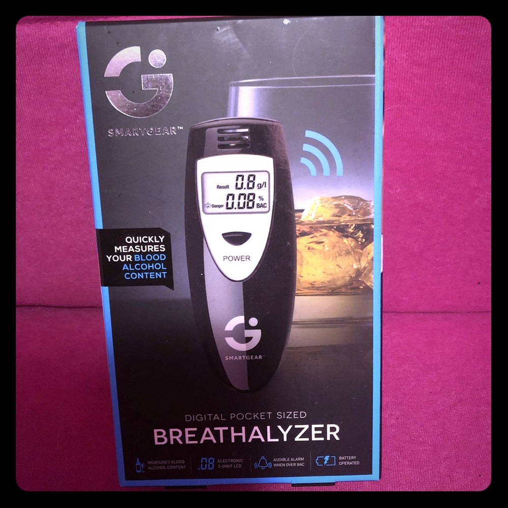 NWT Smartgear Digital Breathalyzer